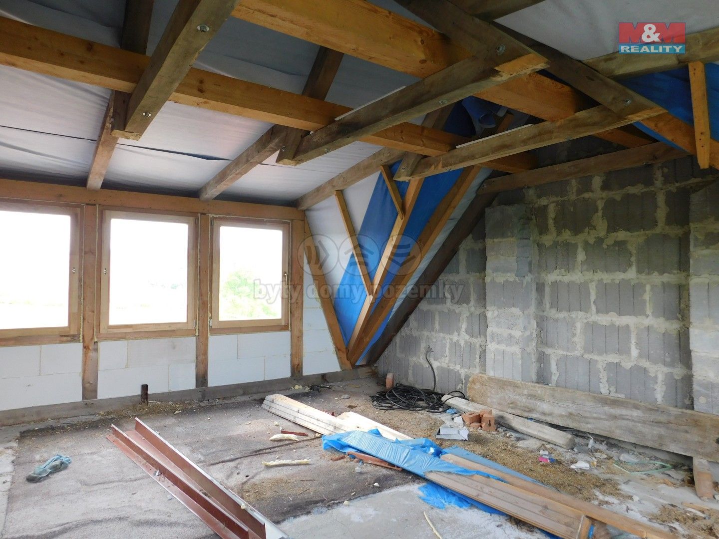 Prodej nemovitosti 200 m² - foto 16