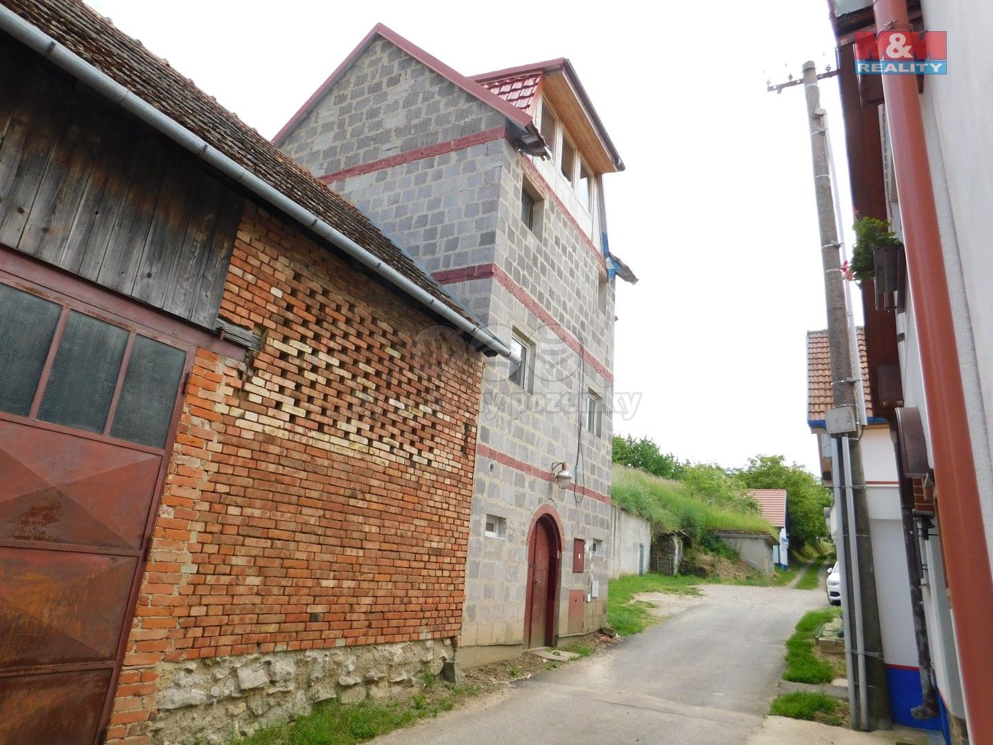 Prodej nemovitosti 200 m² - foto 18