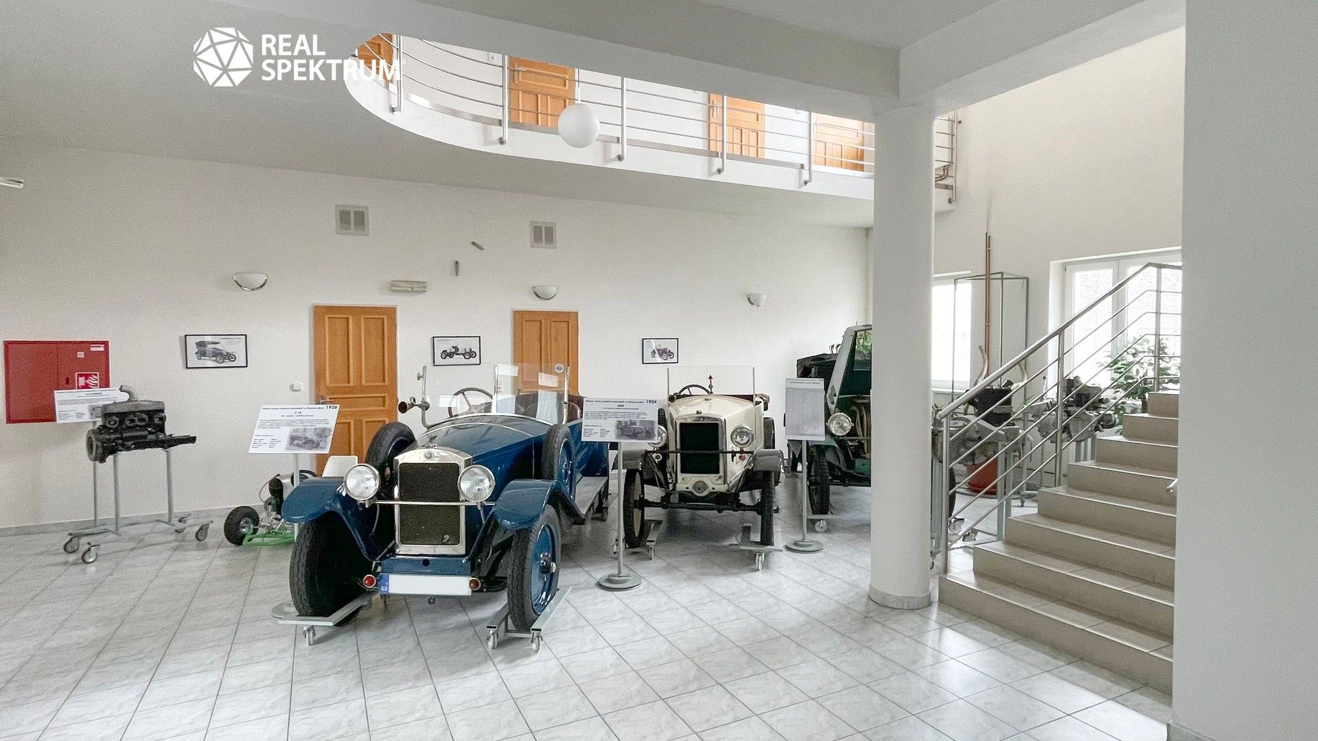 Pronájem komerčního prostoru 1165 m² - foto 4