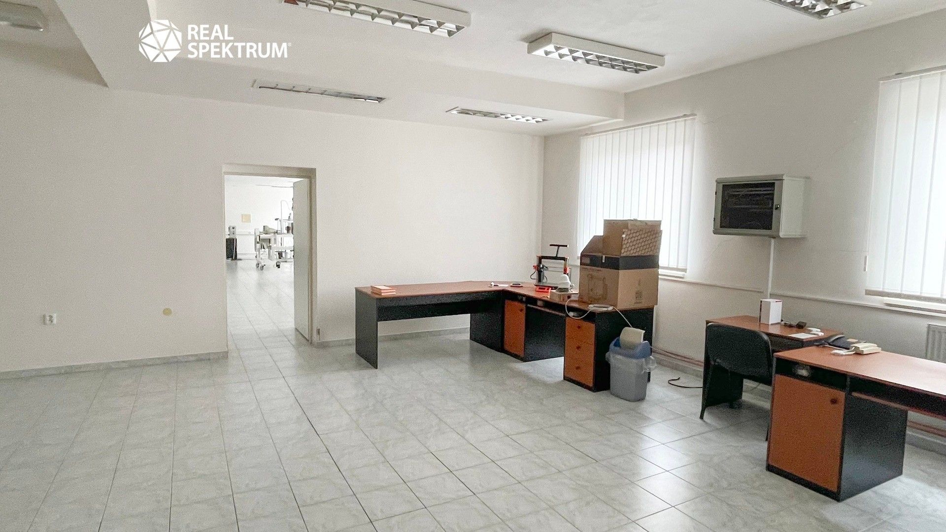 Pronájem komerčního prostoru 1165 m² - foto 13