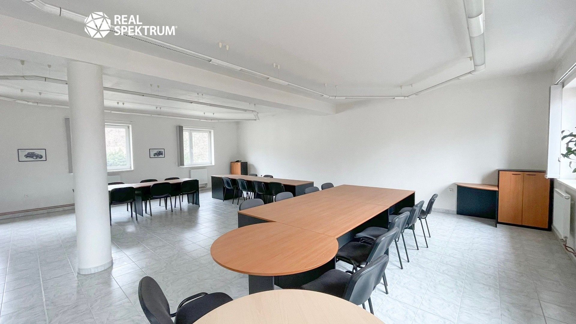 Pronájem komerčního prostoru 1165 m² - foto 20