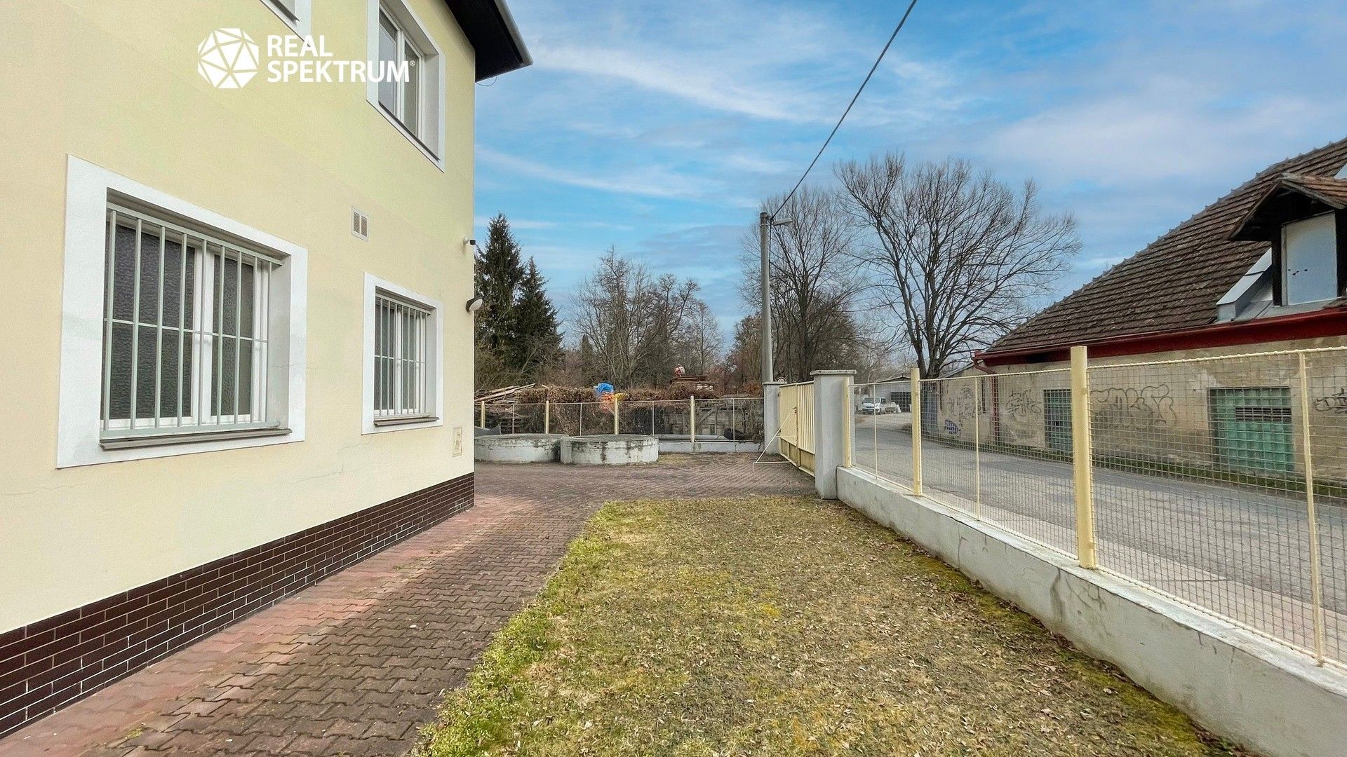 Pronájem komerčního prostoru 1165 m² - foto 27
