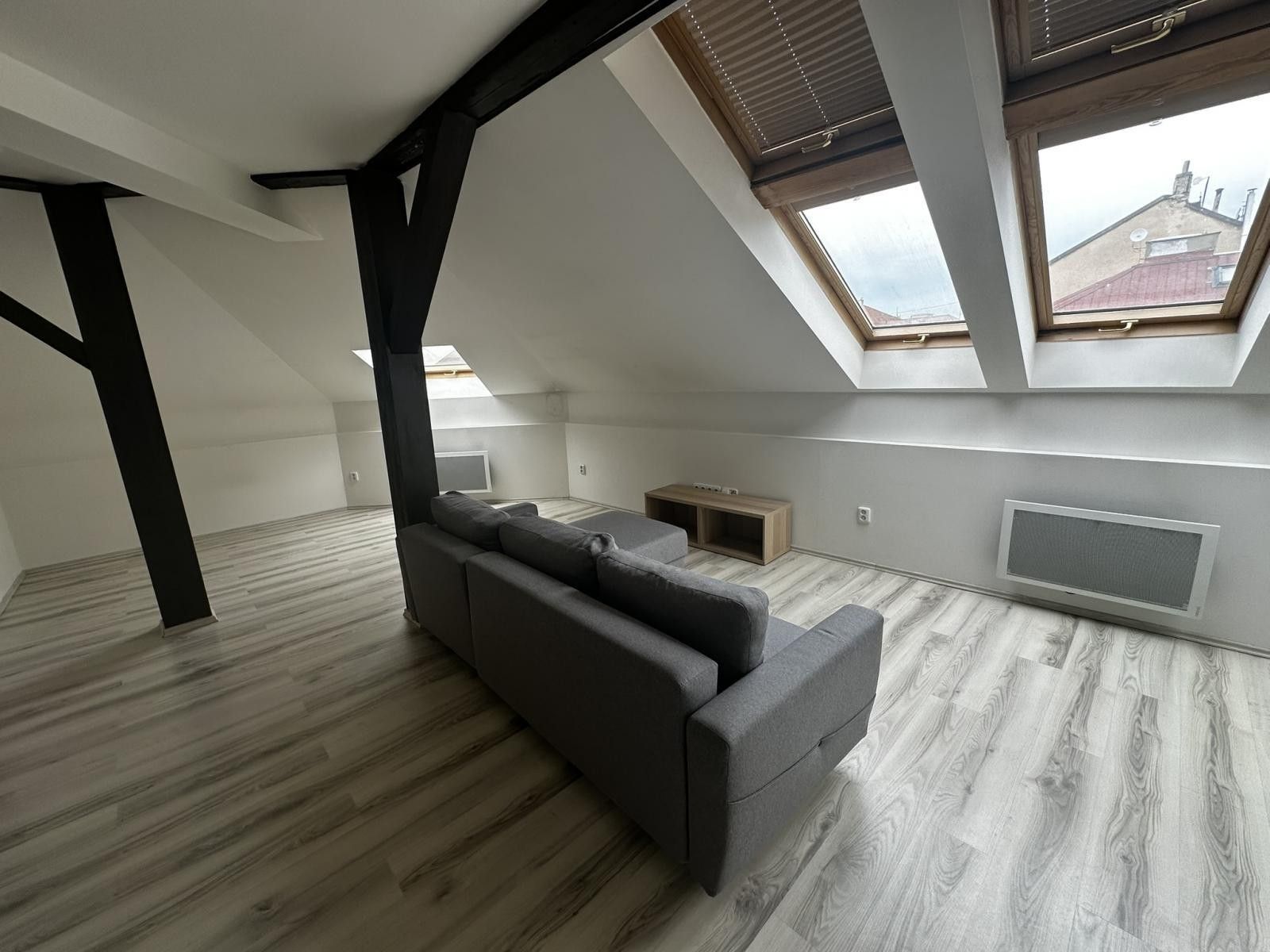 Pronájem bytu 2+kk 62 m² - foto 5