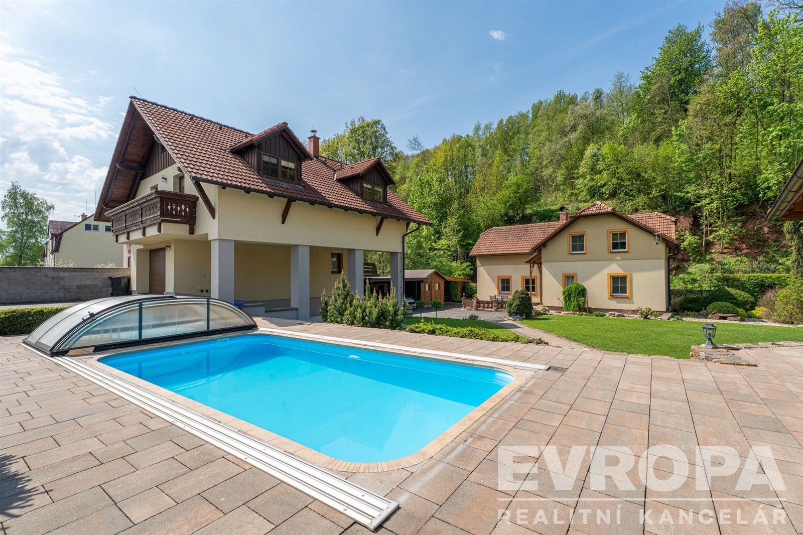 Prodej nemovitosti 171 m² - foto 1