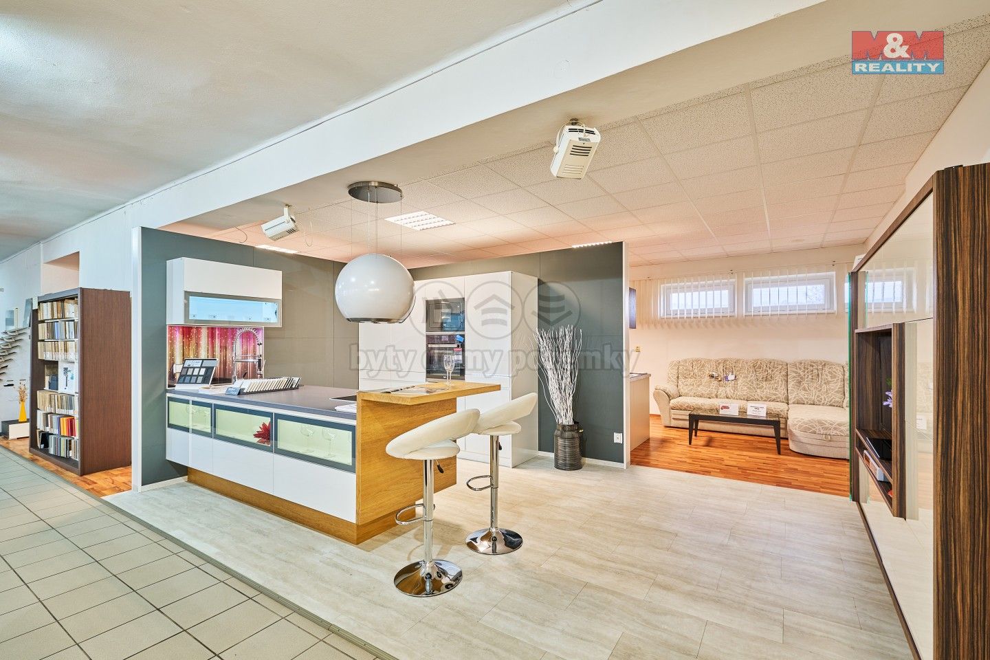 Pronájem komerčního prostoru 327 m² - foto 5