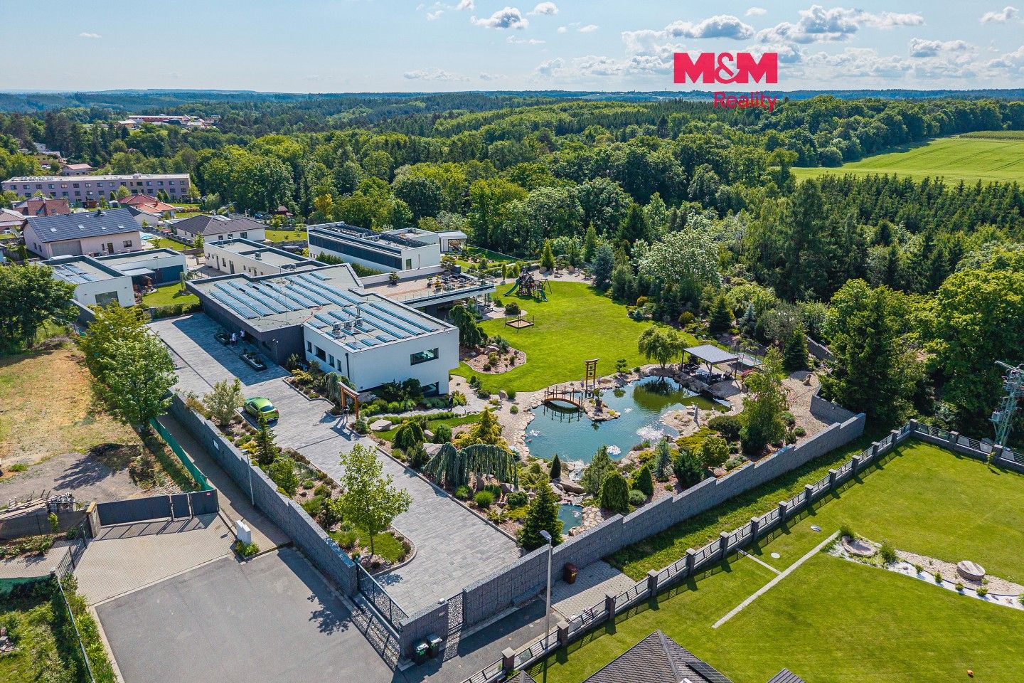 Prodej domu 895 m² - foto 1