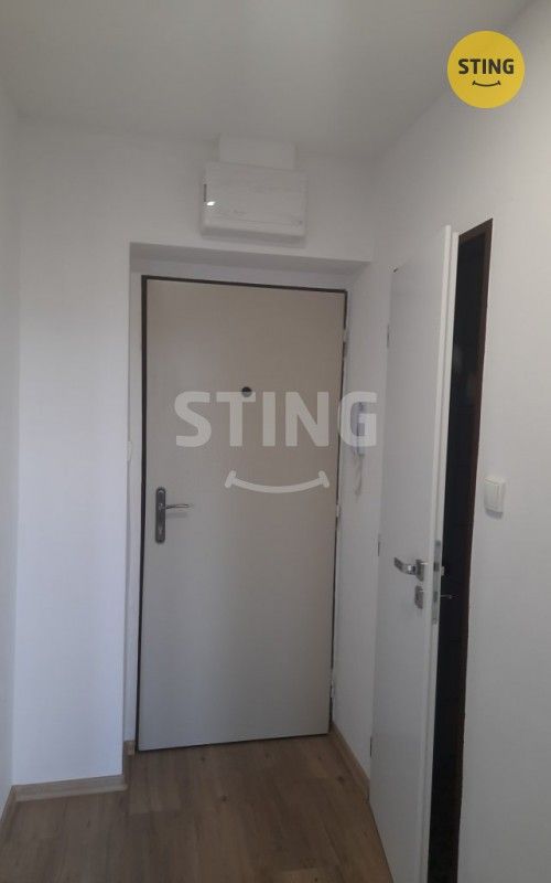 Pronájem bytu 1+1 40 m² - foto 4