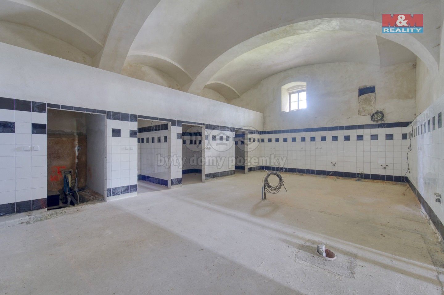 Prodej komerčního prostoru 1614 m² - foto 7