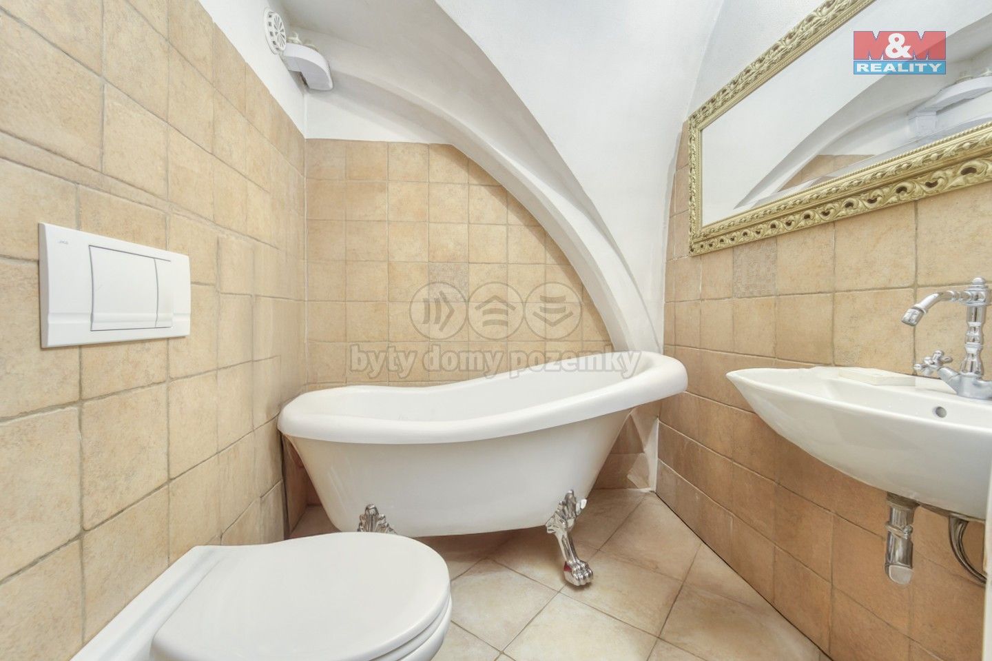 Prodej komerčního prostoru 1614 m² - foto 2