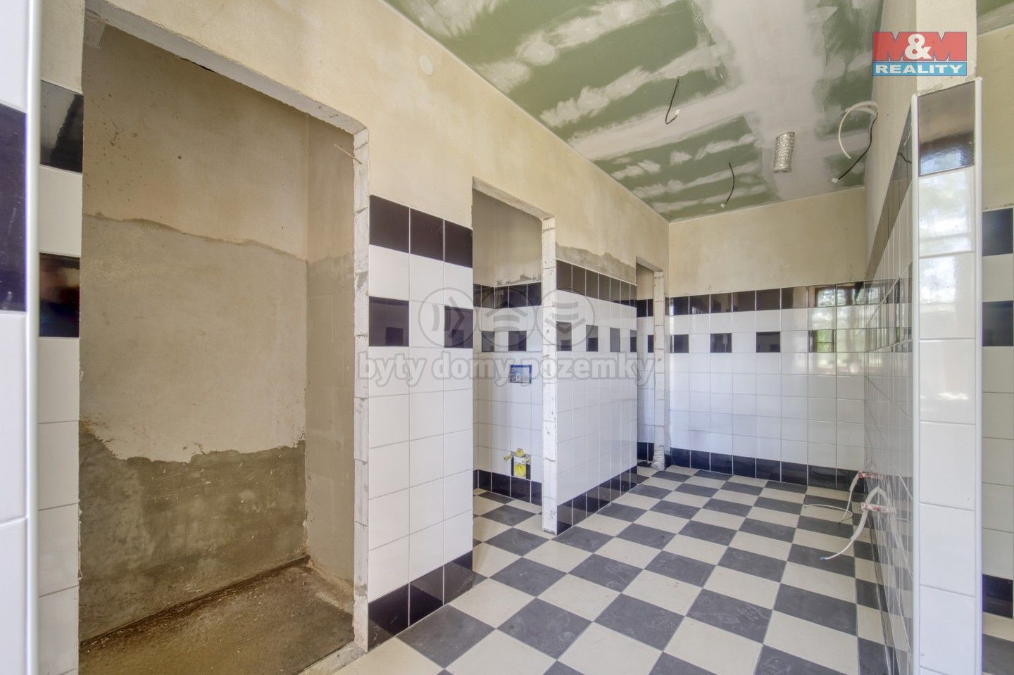 Prodej komerčního prostoru 1614 m² - foto 11