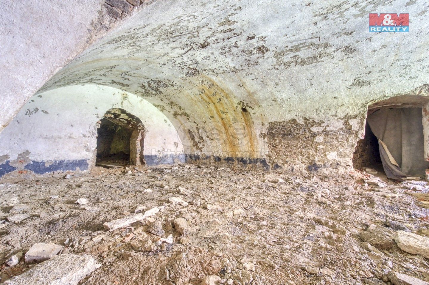 Prodej komerčního prostoru 1614 m² - foto 38