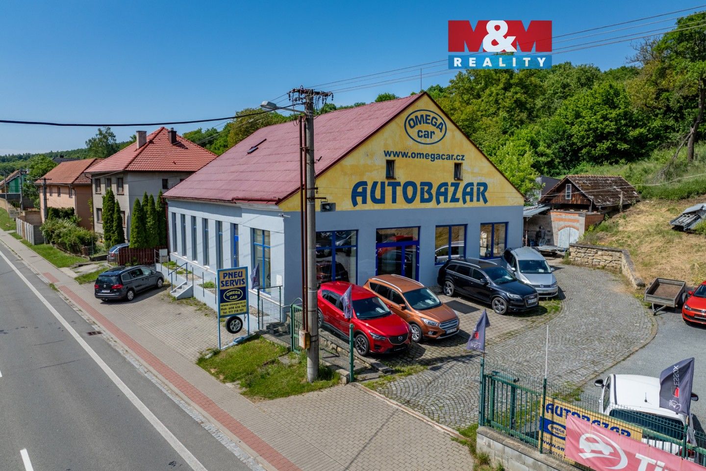Prodej komerčního prostoru 400 m² - foto 1