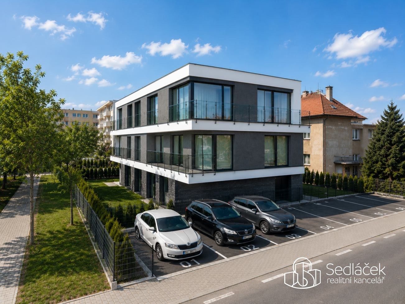 Prodej bytu 2+kk 44 m² - foto 1