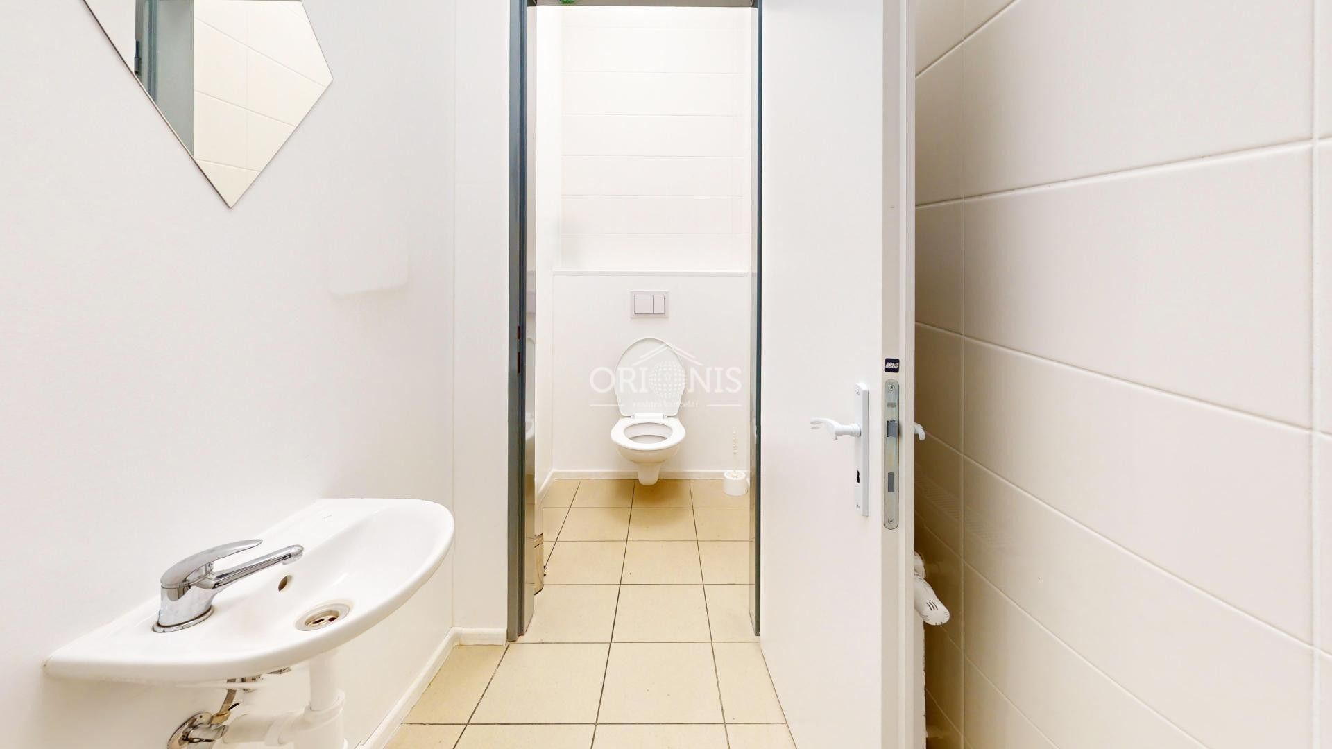 Pronájem komerčního prostoru 72 m² - foto 11