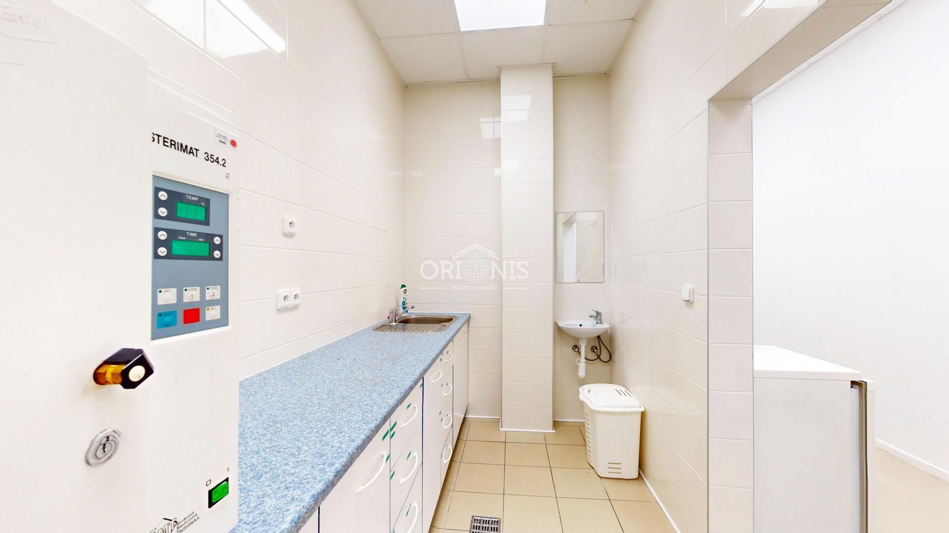 Pronájem komerčního prostoru 72 m² - foto 9