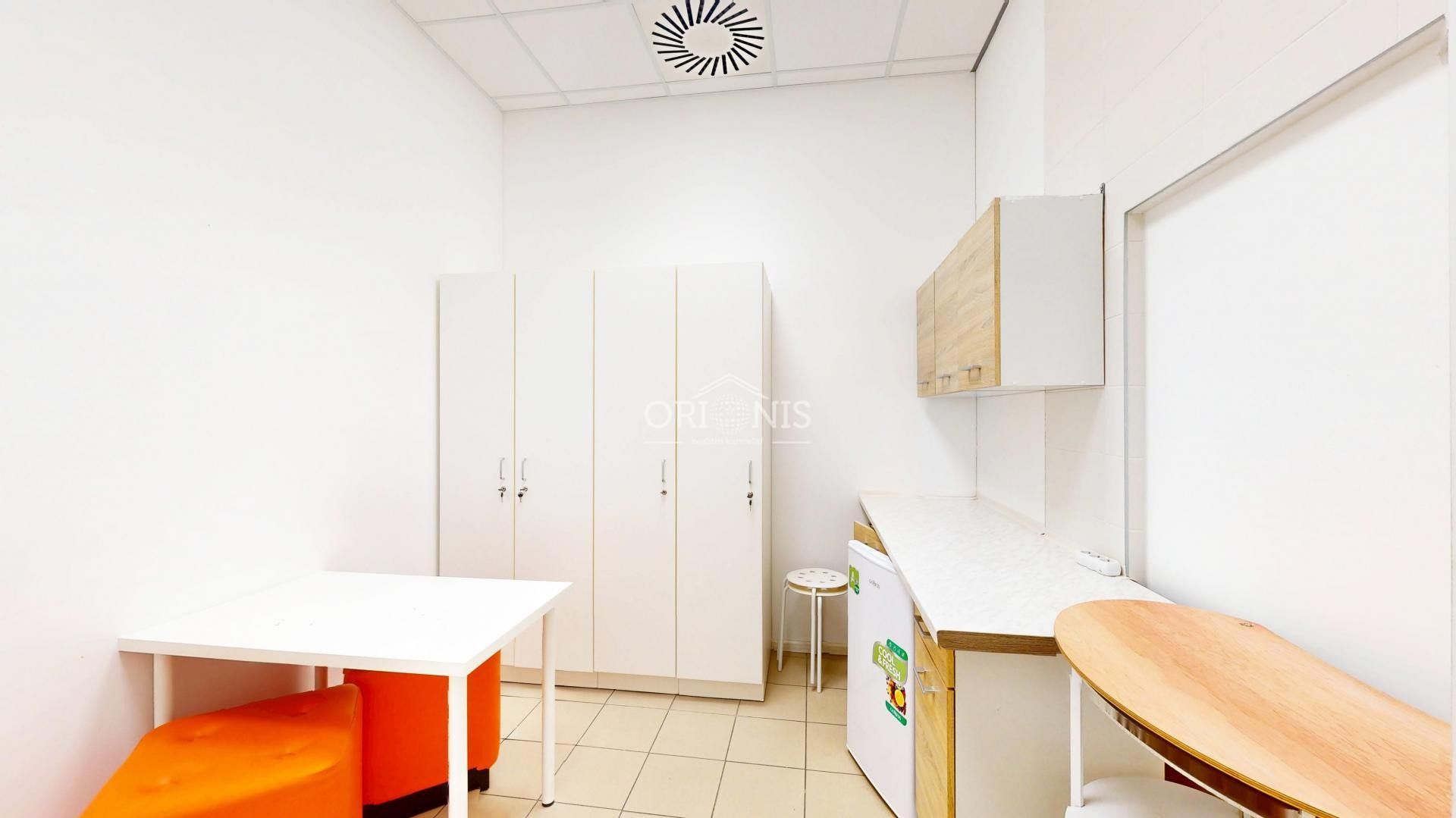 Pronájem komerčního prostoru 72 m² - foto 13
