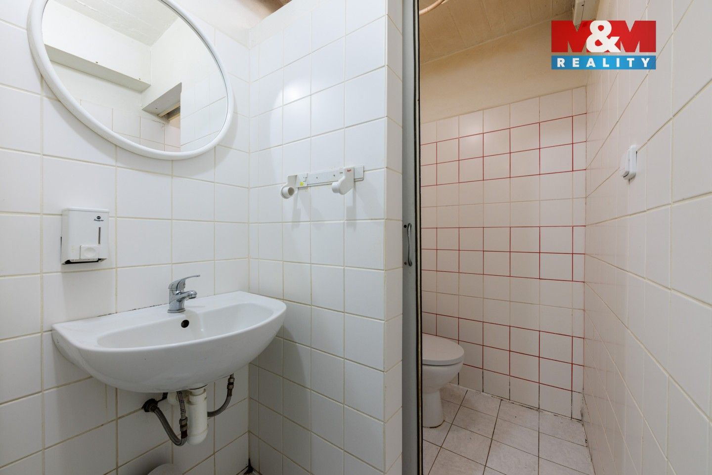 Prodej komerčního prostoru 85 m² - foto 13