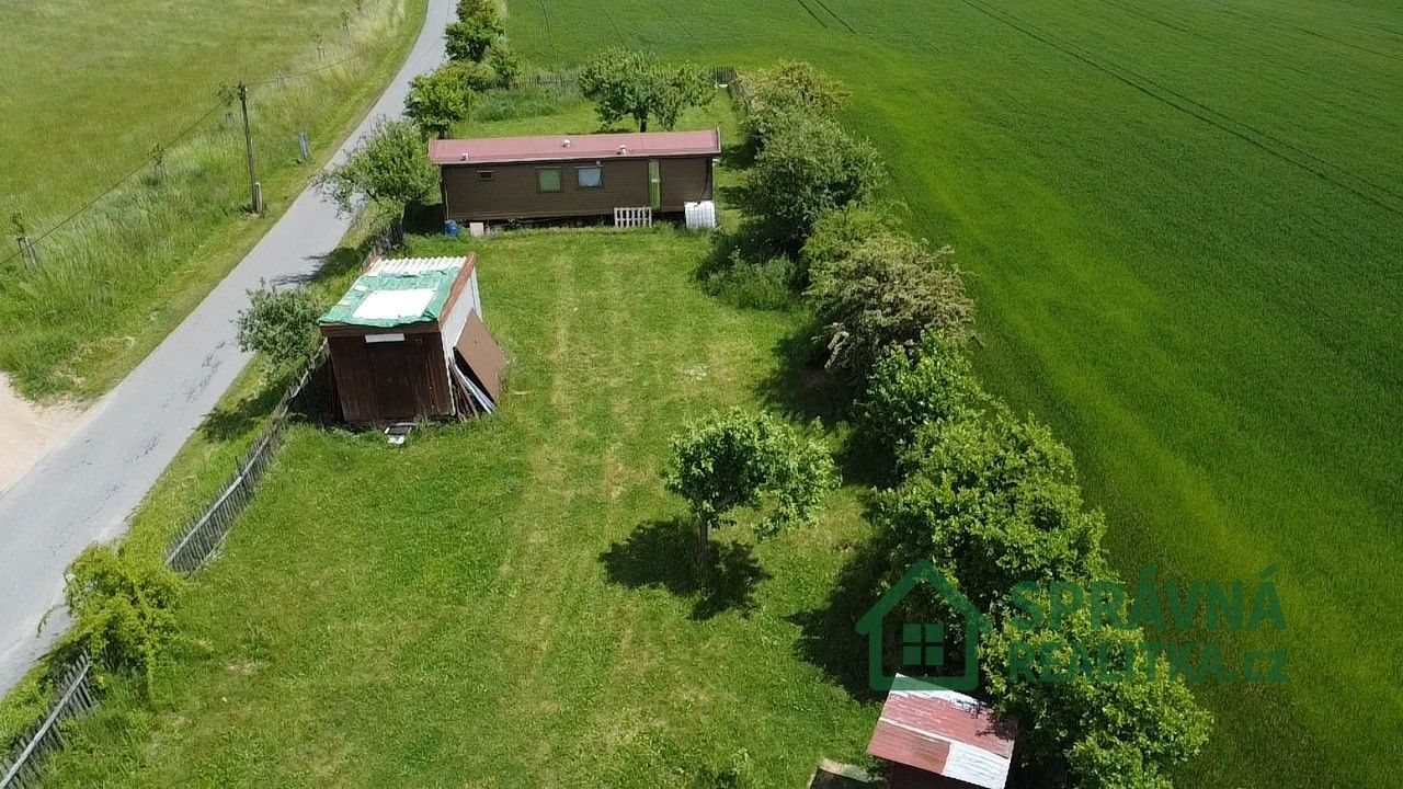 Prodej pozemku 972 m² - foto 6