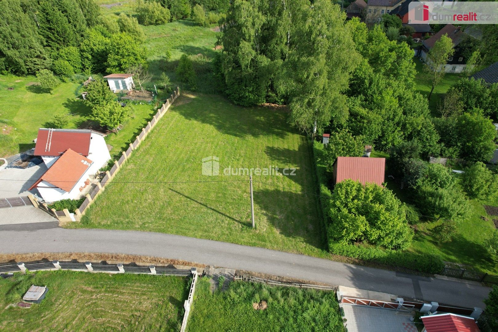 Prodej pozemku 1043 m² - foto 2