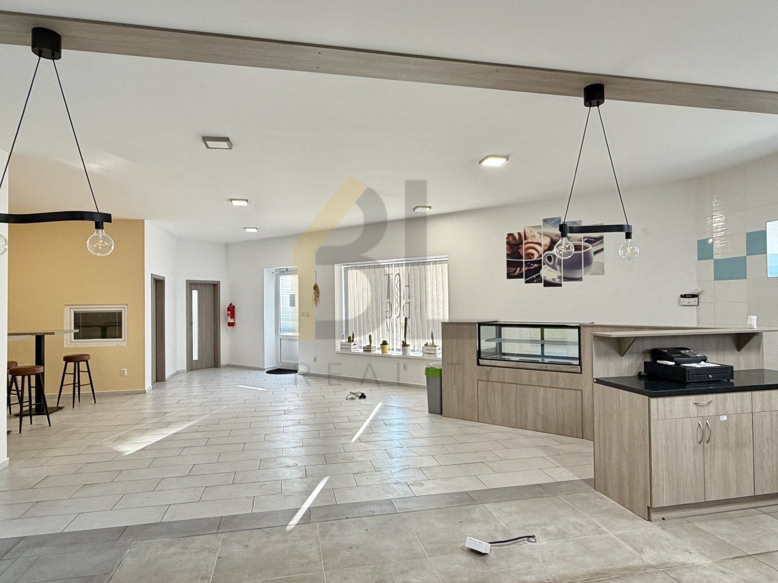 Pronájem komerčního prostoru 122 m² - foto 7