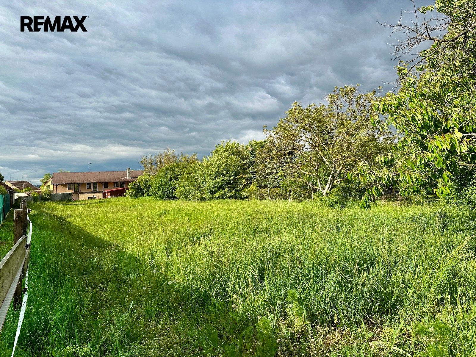 Prodej pozemku 1472 m² - foto 3