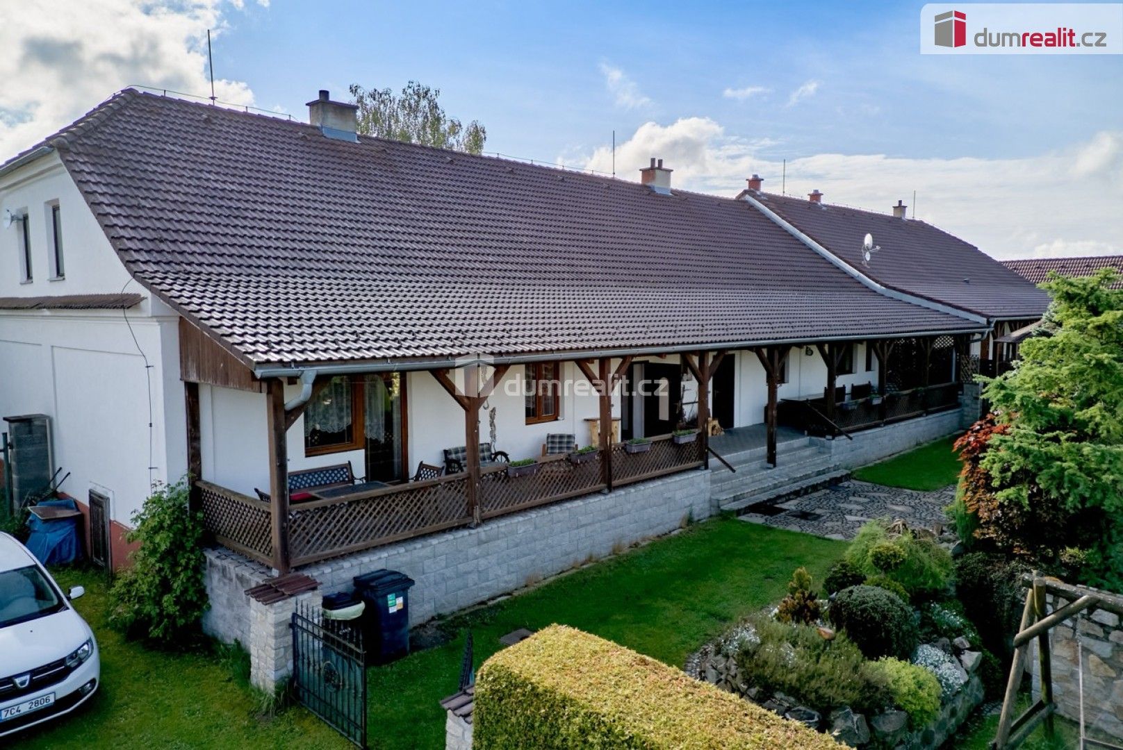 Prodej komerčního prostoru 286 m² - foto 1