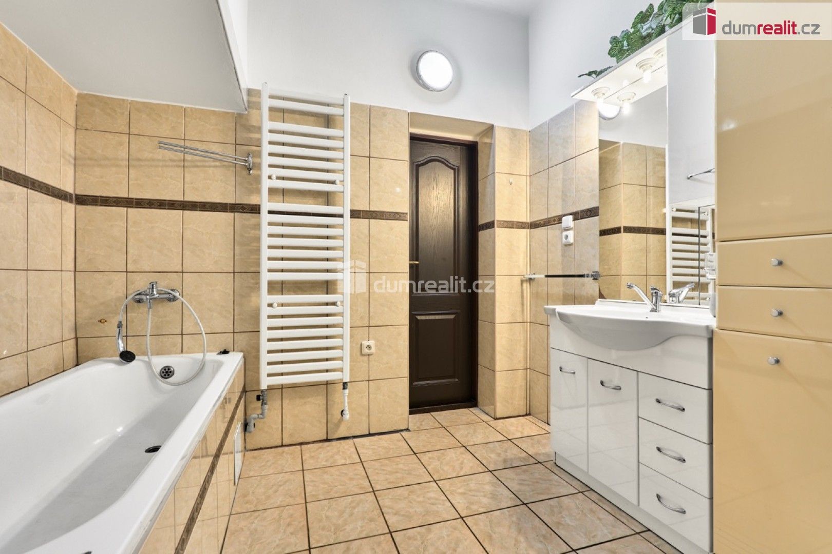 Prodej komerčního prostoru 286 m² - foto 24