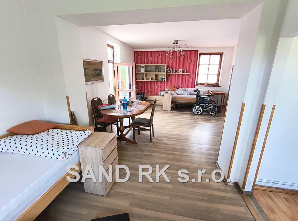 Prodej nemovitosti 211 m² - foto 8