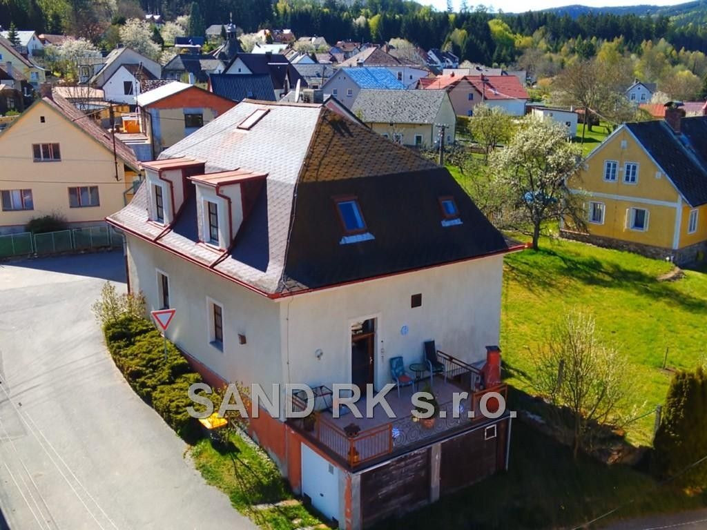 Prodej nemovitosti 211 m² - foto 1
