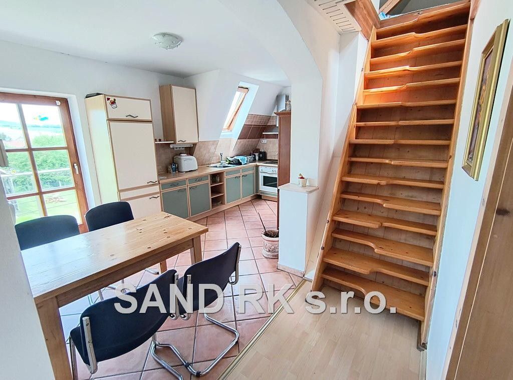 Prodej nemovitosti 211 m² - foto 7