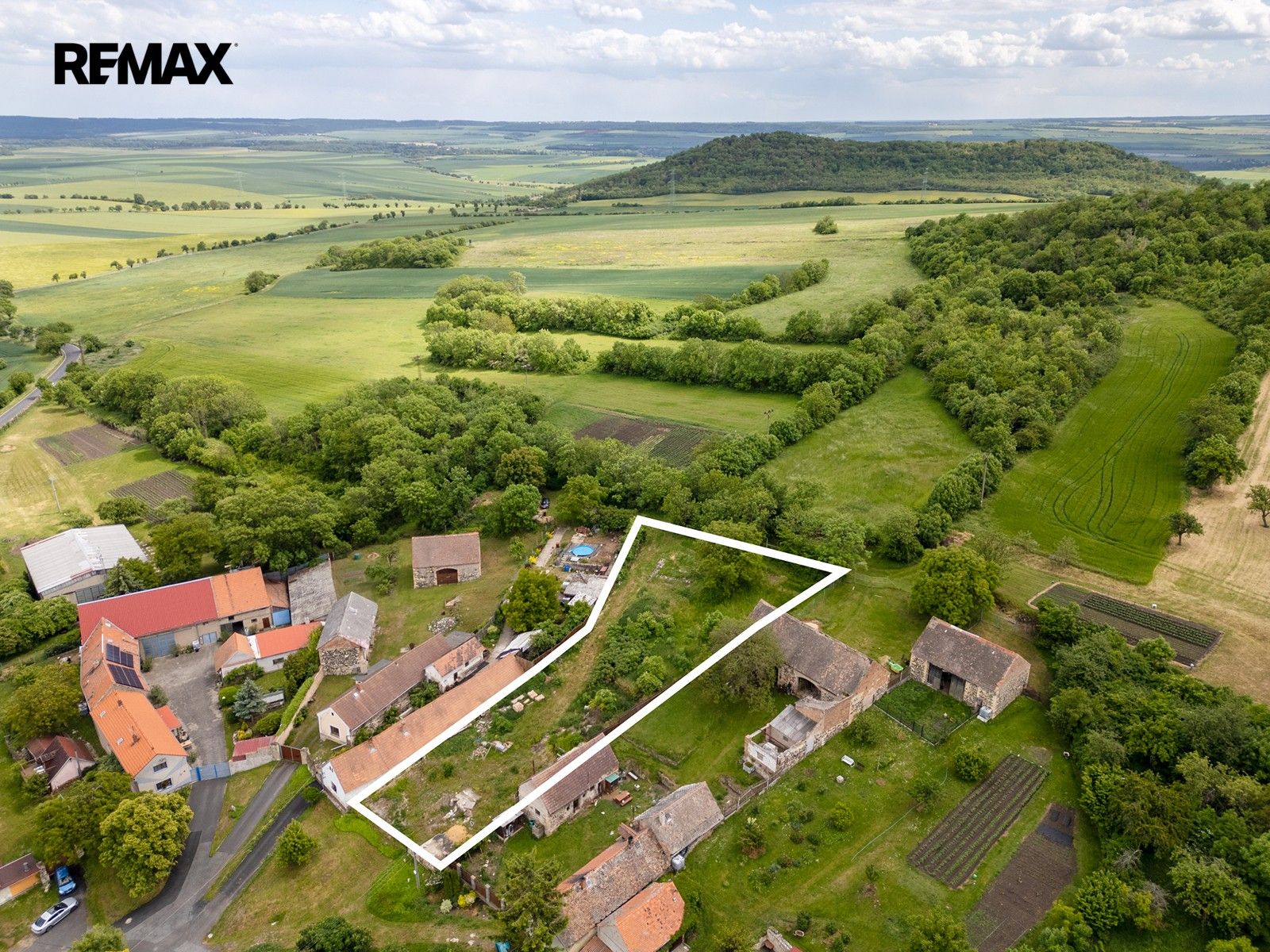Prodej pozemku 2061 m² - foto 2