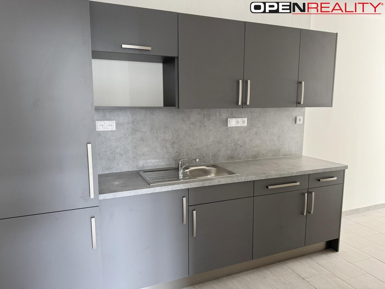Pronájem komerčního prostoru 981 m² - foto 4