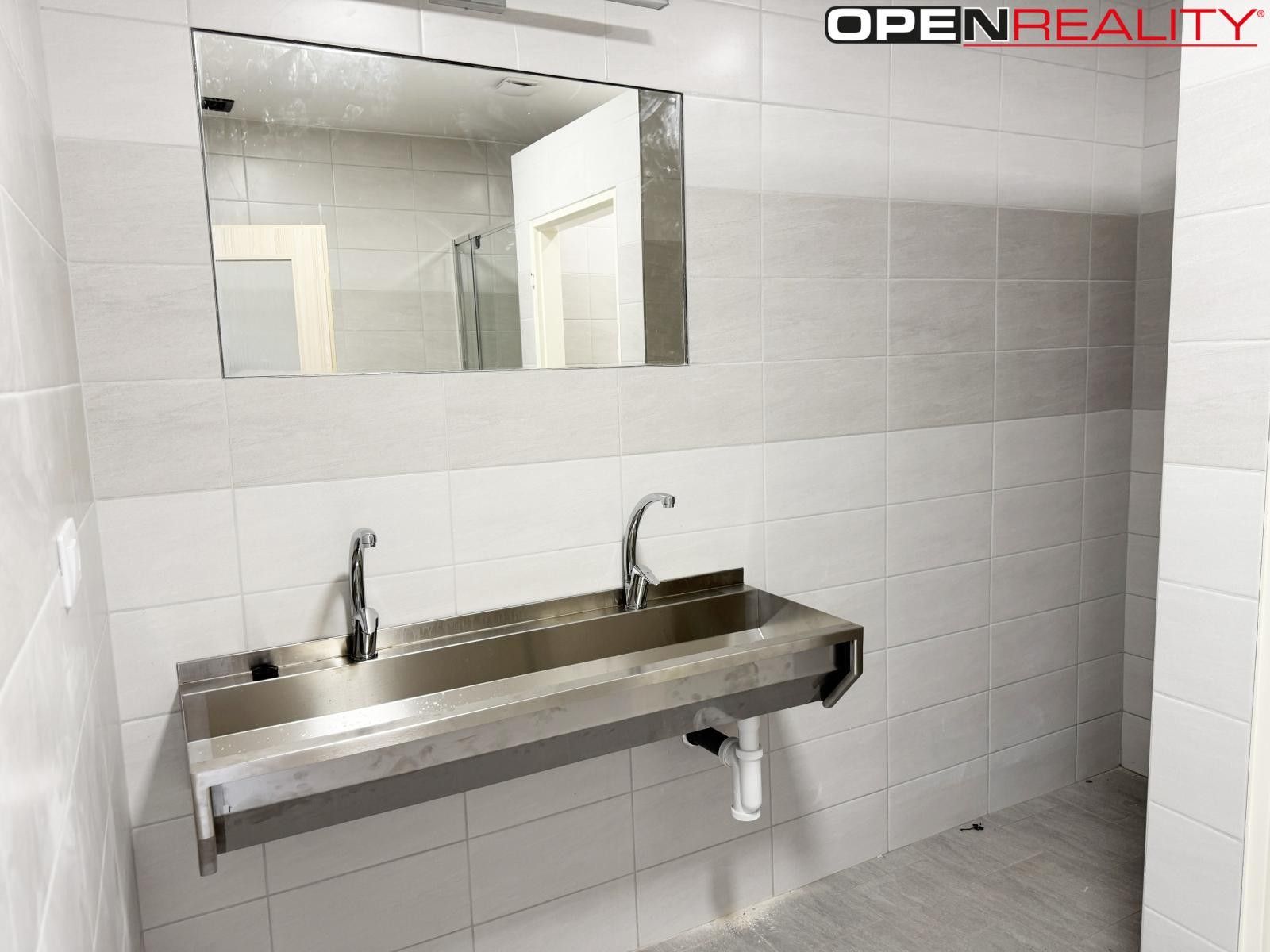 Pronájem komerčního prostoru 981 m² - foto 6
