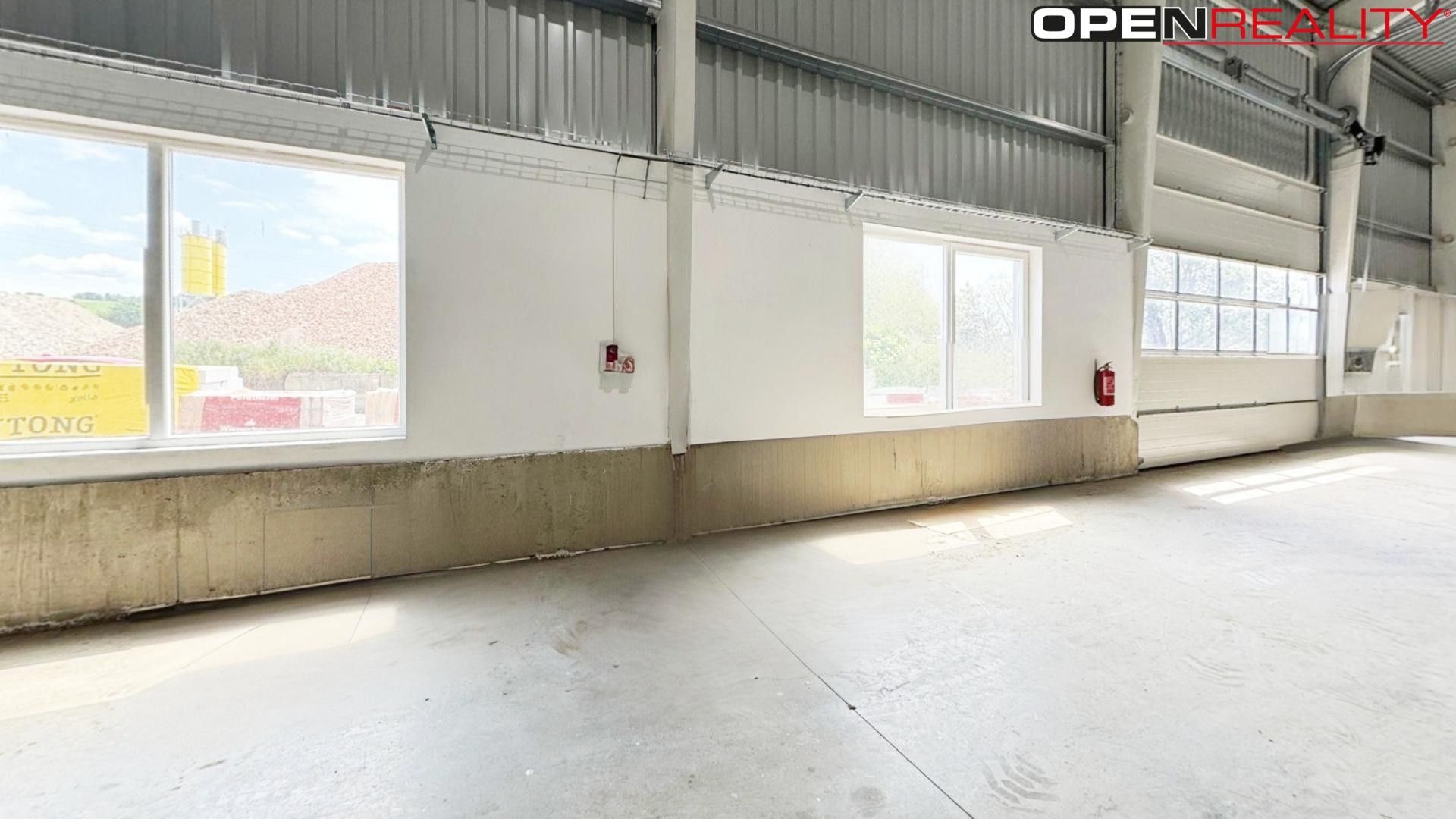 Pronájem komerčního prostoru 981 m² - foto 13