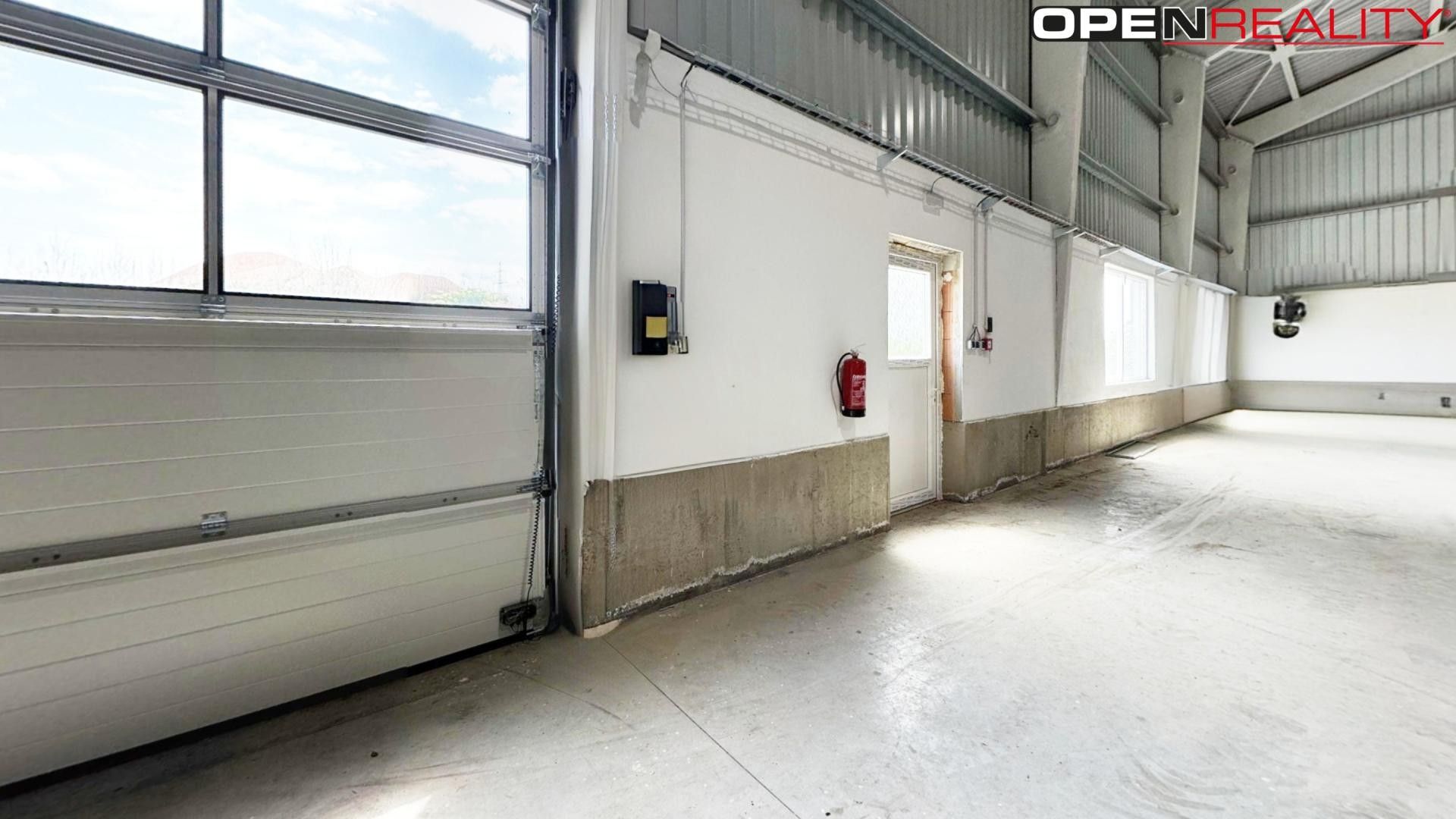 Pronájem komerčního prostoru 981 m² - foto 16