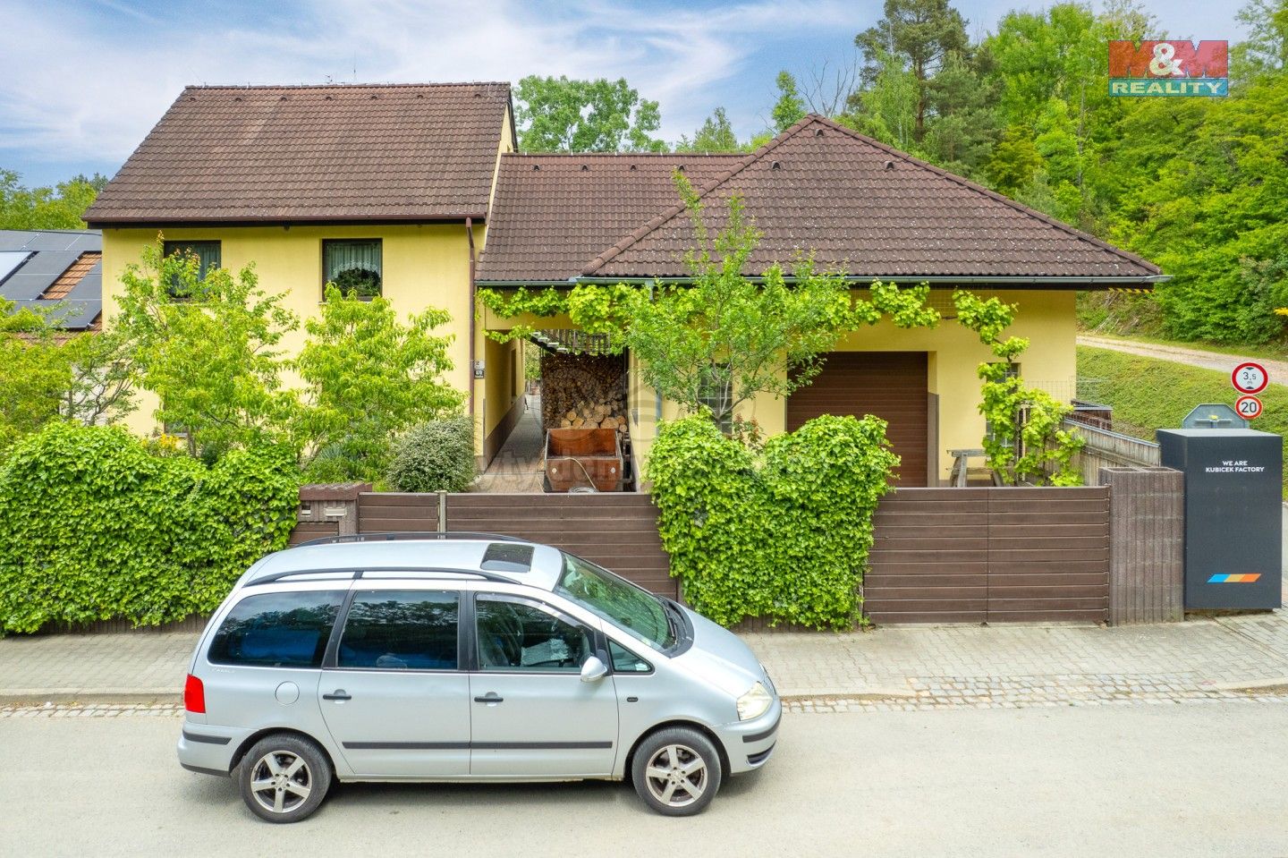 Prodej komerčního prostoru 231 m² - foto 4