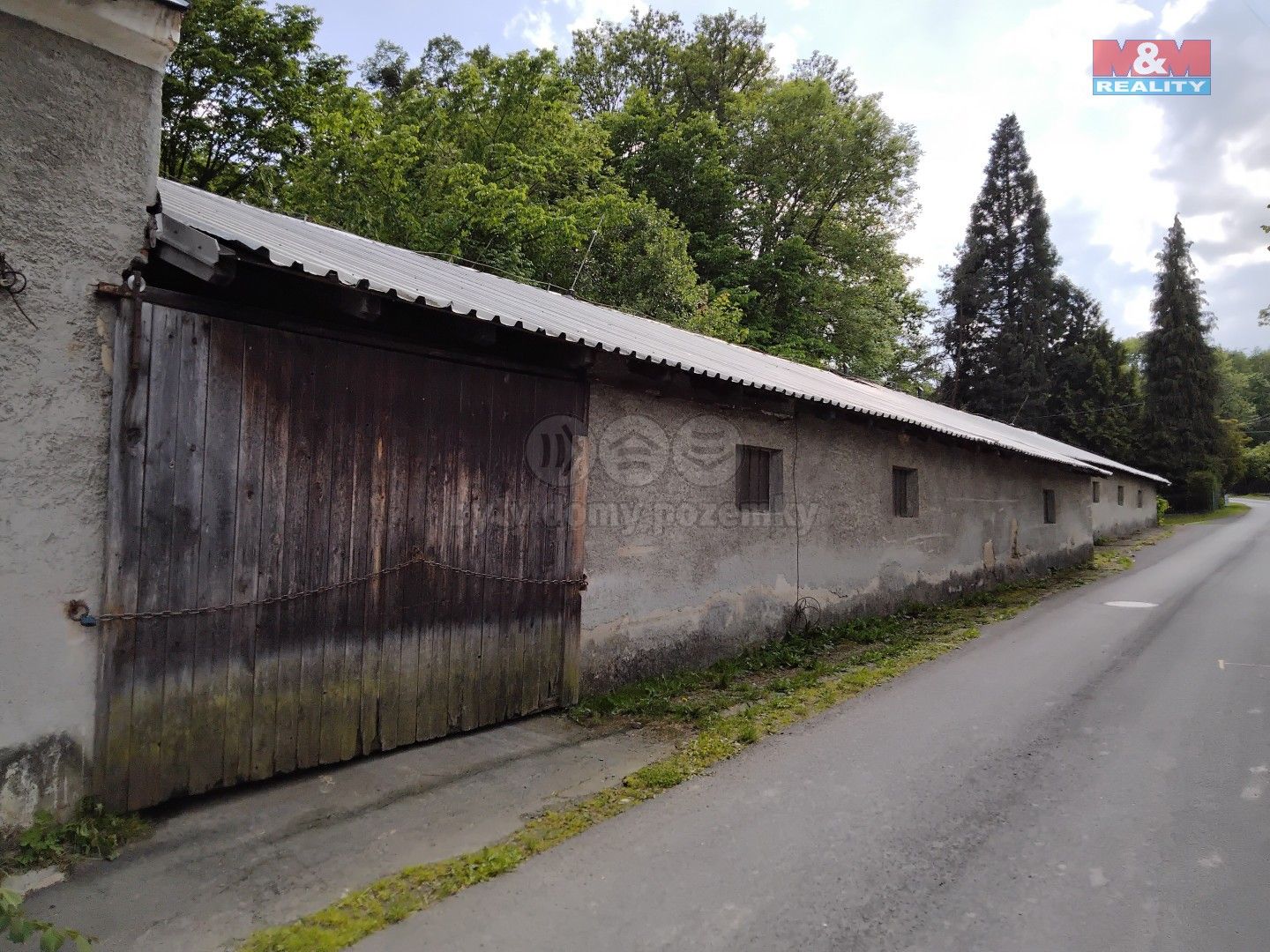 Prodej komerčního prostoru 380 m² - foto 1
