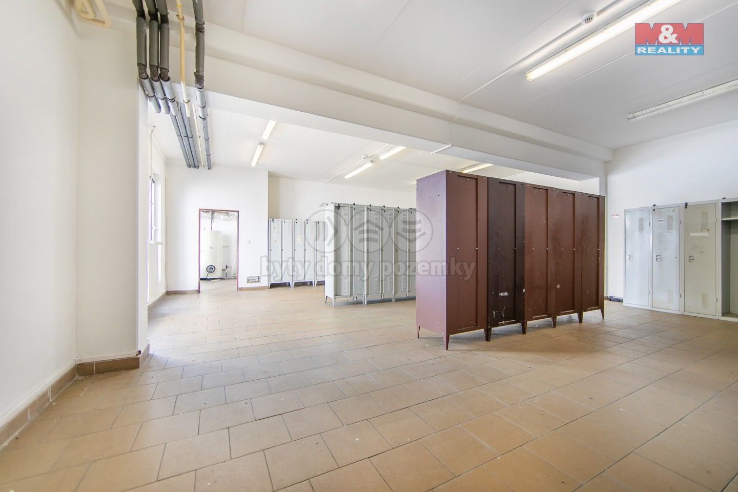 Prodej komerčního prostoru 4311 m² - foto 32