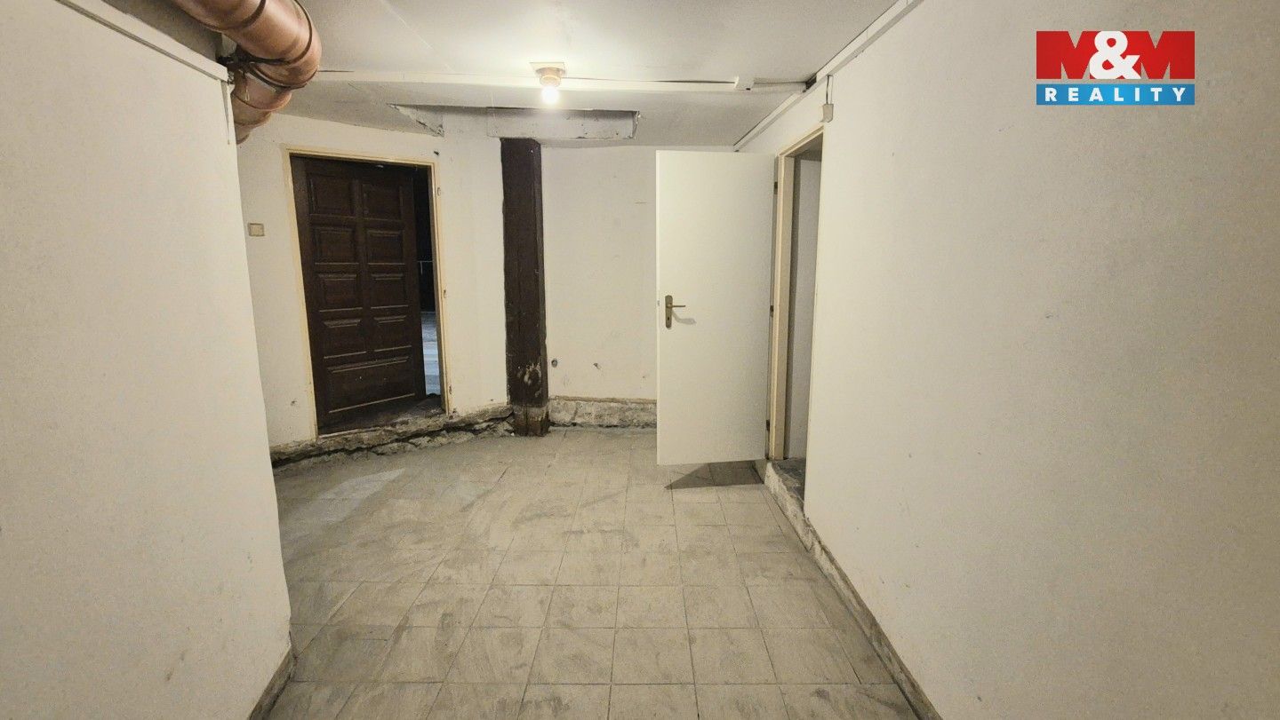 Pronájem komerčního prostoru 157 m² - foto 9