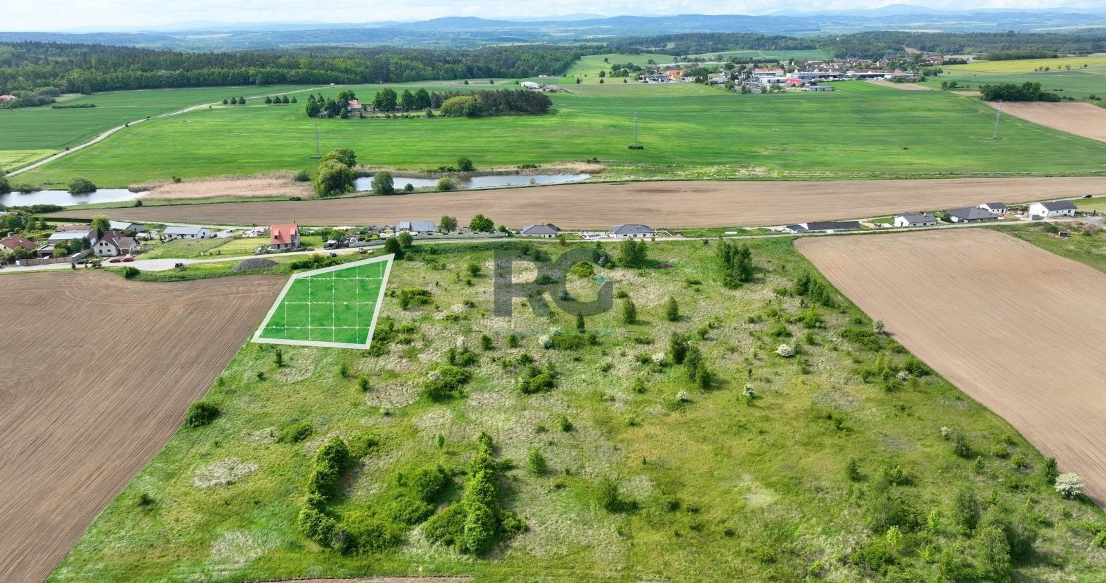 Prodej pozemku 1125 m² - foto 1