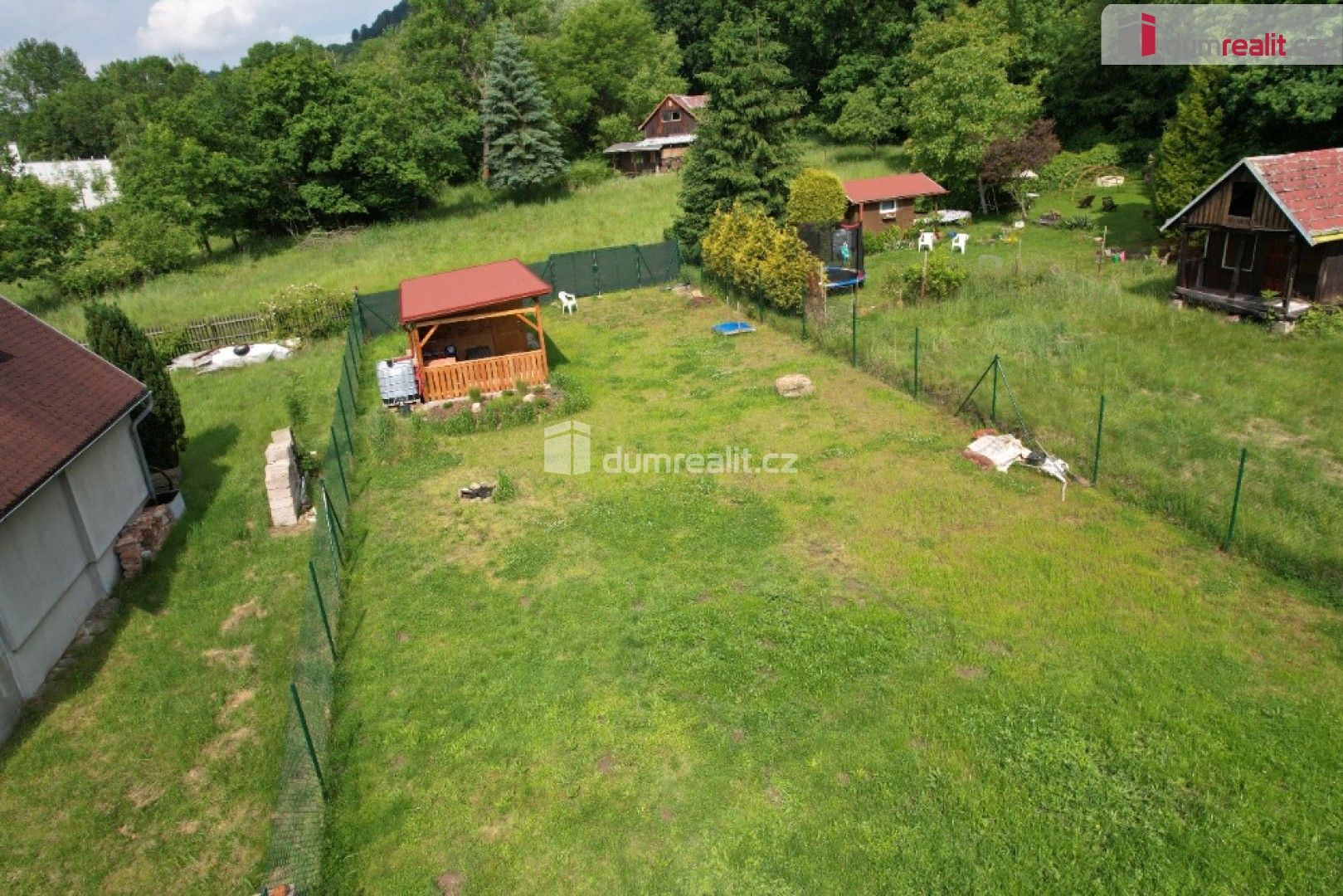 Prodej pozemku 653 m² - foto 1
