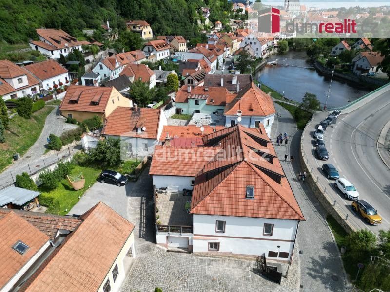 Prodej komerčního prostoru 930 m² - foto 3