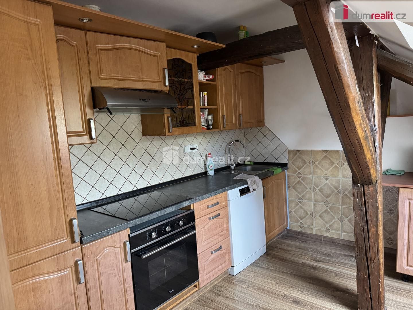 Prodej komerčního prostoru 930 m² - foto 10