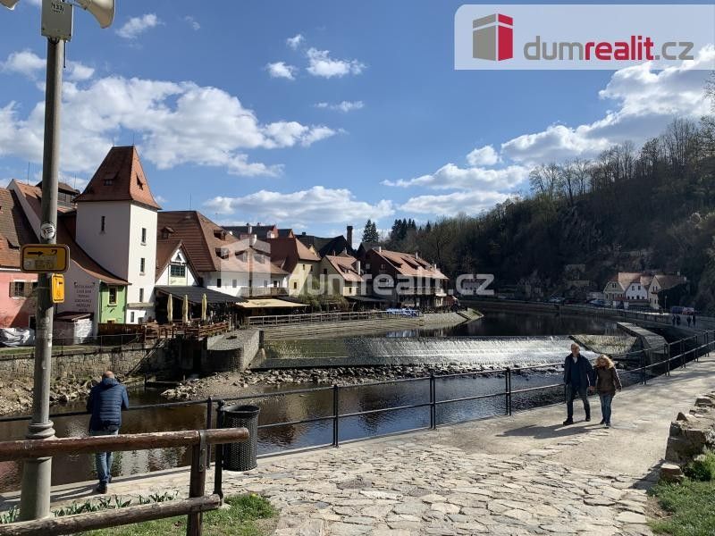 Prodej komerčního prostoru 930 m² - foto 11