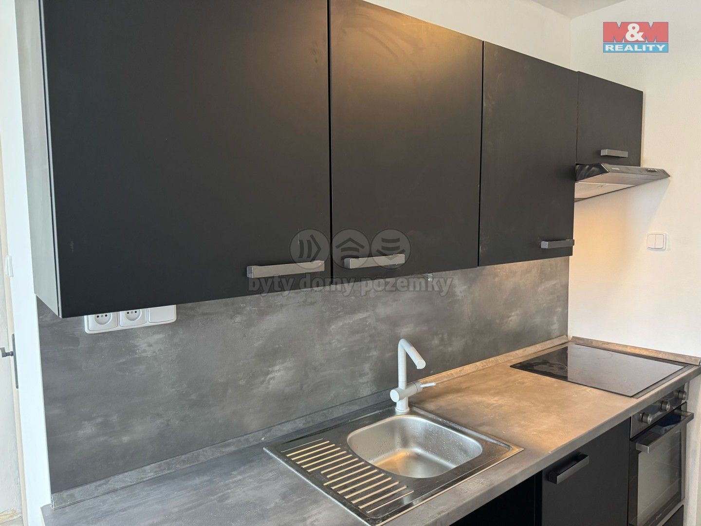 Pronájem bytu 3+1 72 m² - foto 1