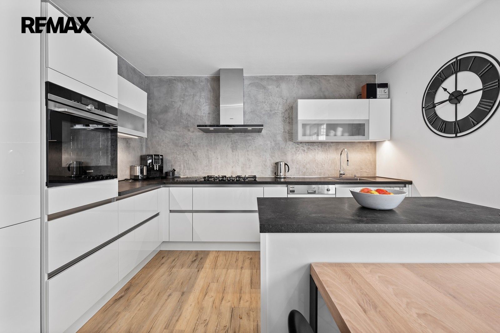 Prodej domu 208 m² - foto 2