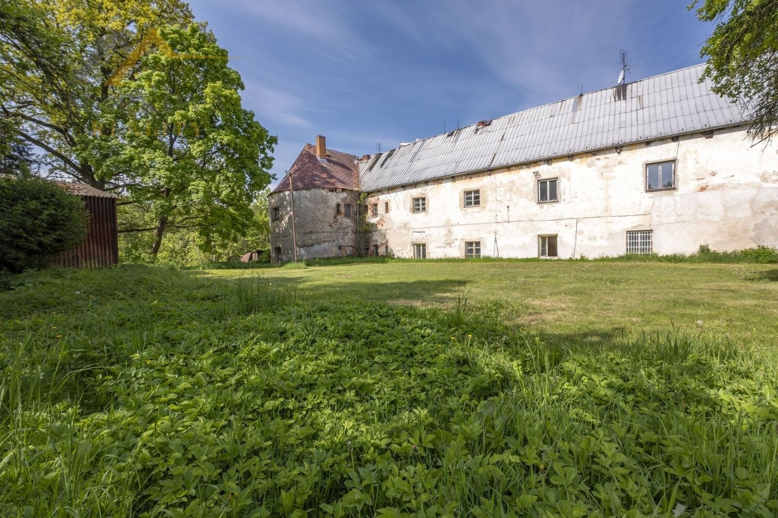 Prodej nemovitosti 2200 m² - foto 1