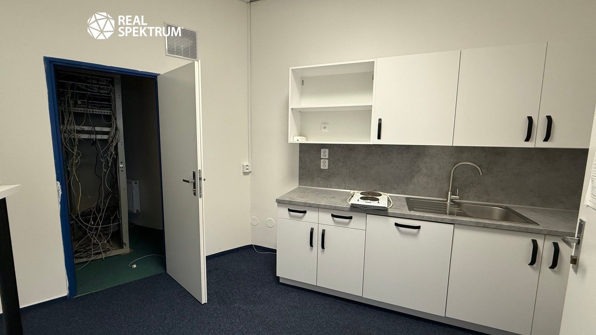 Pronájem komerčního prostoru 258 m² - foto 10