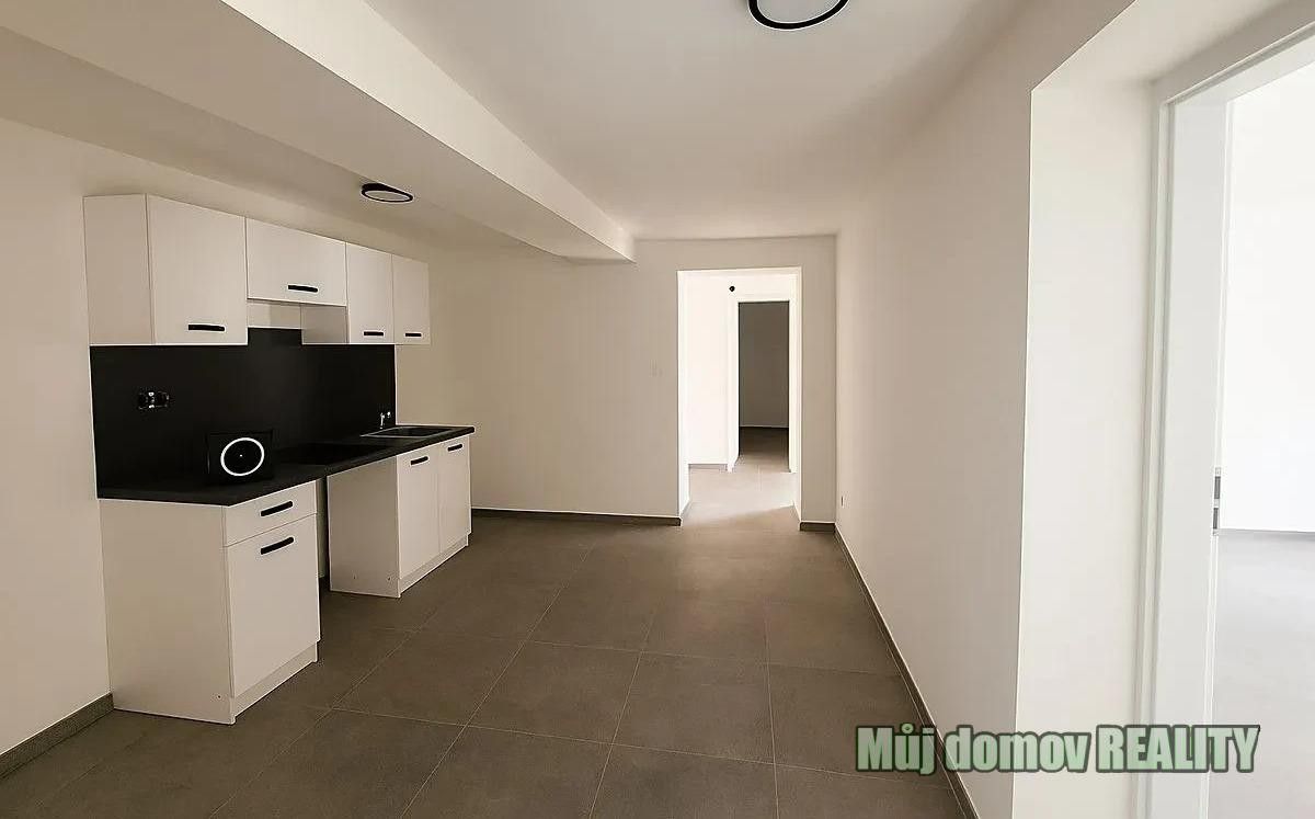 Pronájem bytu 18 m² - foto 1
