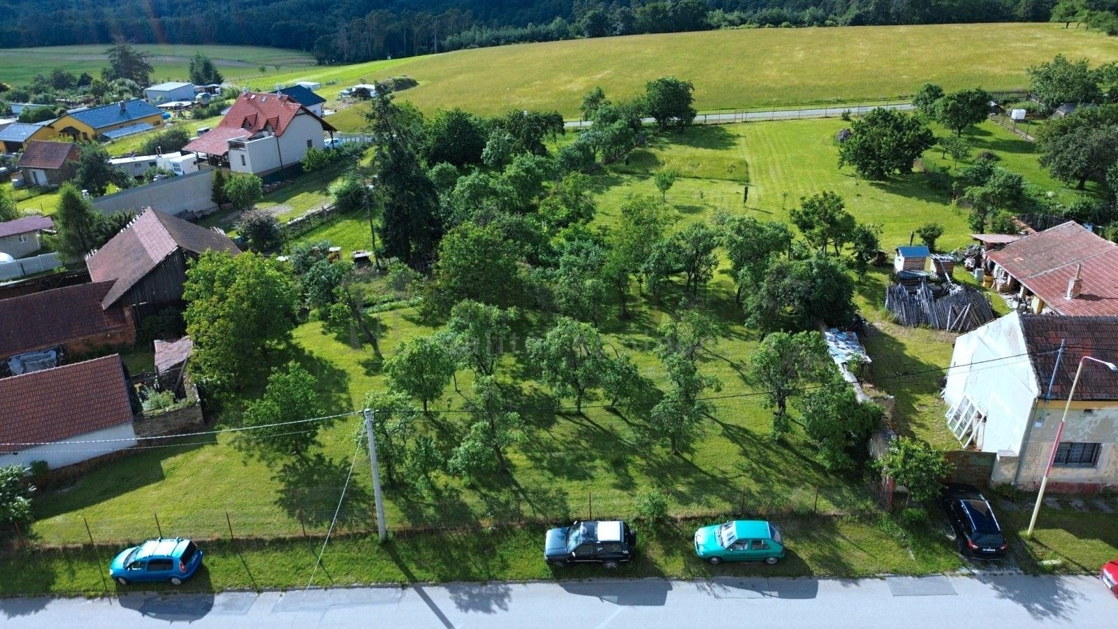 Prodej pozemku 472 m² - foto 2